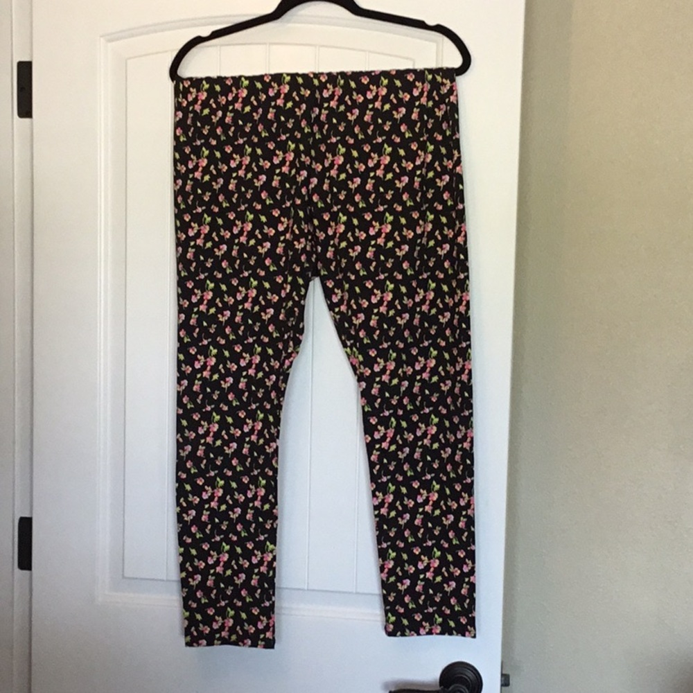 Flowered leggings